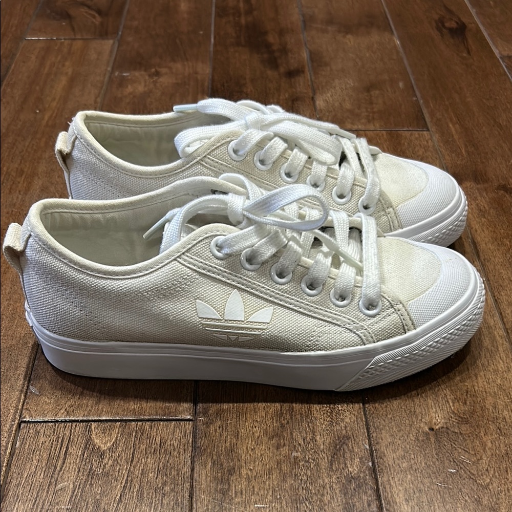 Adidas - Women’s Originals Nizza Trefoil Sneaker - Size 6